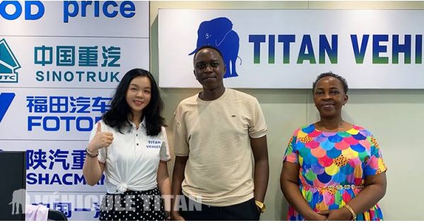 Les Clients Congolais Consultent Titan pour Acheter le Remorque col de Cygne Amovible