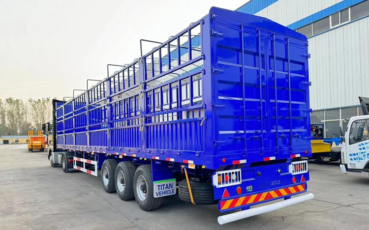3 Axle Cargo Fence Semi Trailer with Air Suspension in Russia