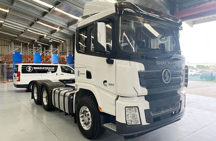 x3000 tractor truck
