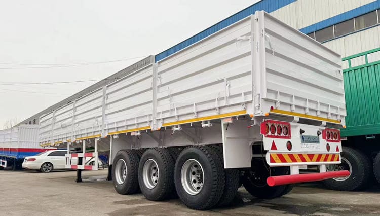 Semi-remorque pour marchandises en vrac à vendre au Gabon