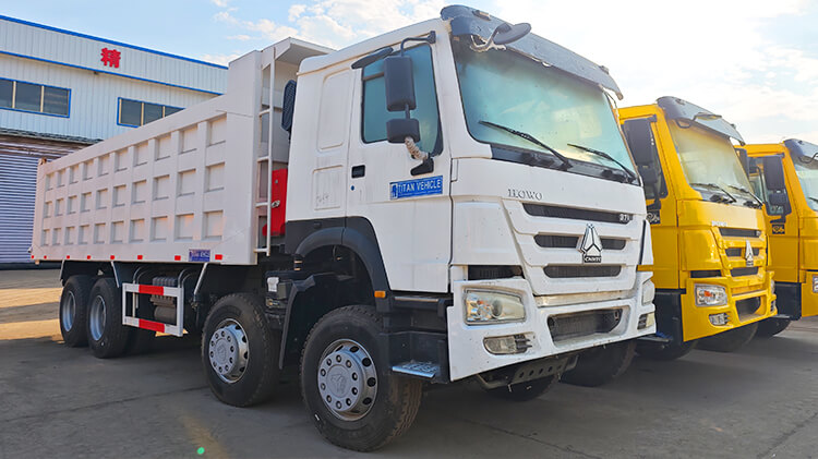 Camion Howo 12 Roues Occasion Prix à Kinshasa Congo