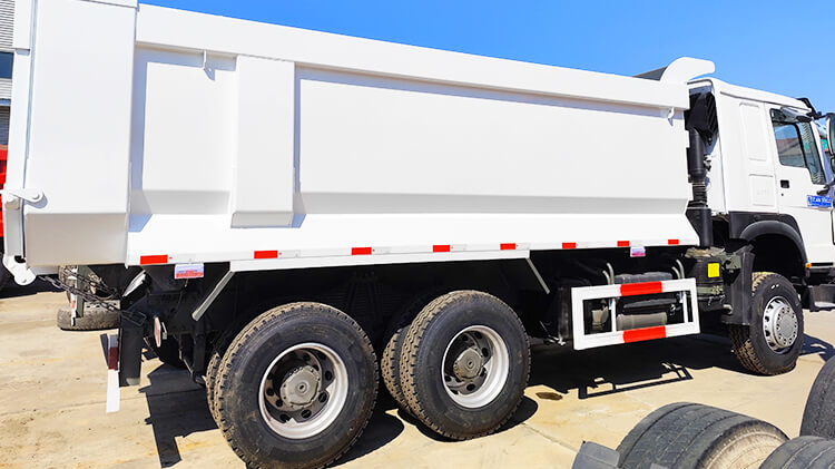 Camion Benne Sinotruk Howo 371 Occasion Prix au DR Congo
