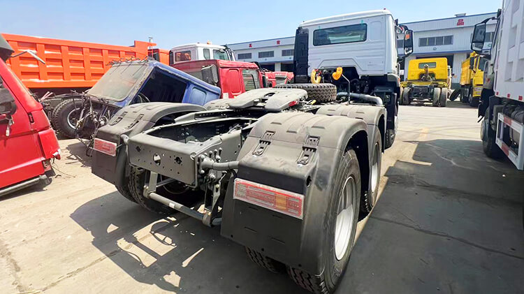Tracteur Routier Howo NX d'occasion &agrave; Vendre au Congo